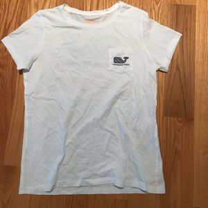 White Vineyard Vines Tee shirt